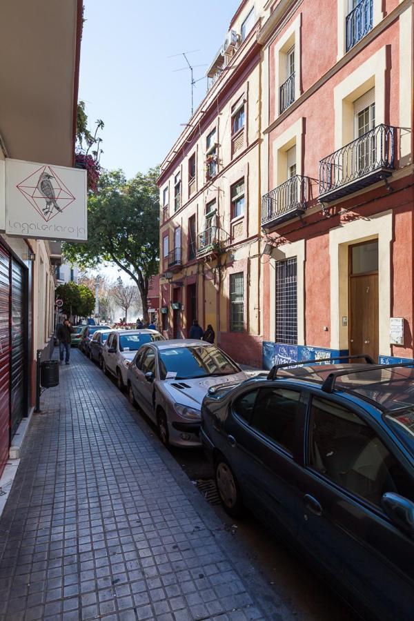 Peral Home Cozy Apartment Sevilla Bagian luar foto