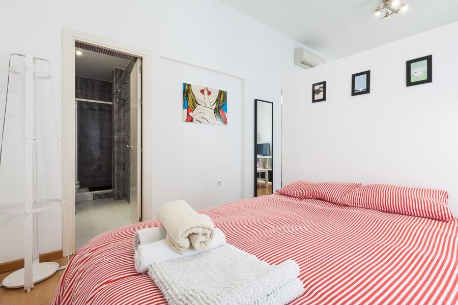 Peral Home Cozy Apartment Sevilla Bagian luar foto